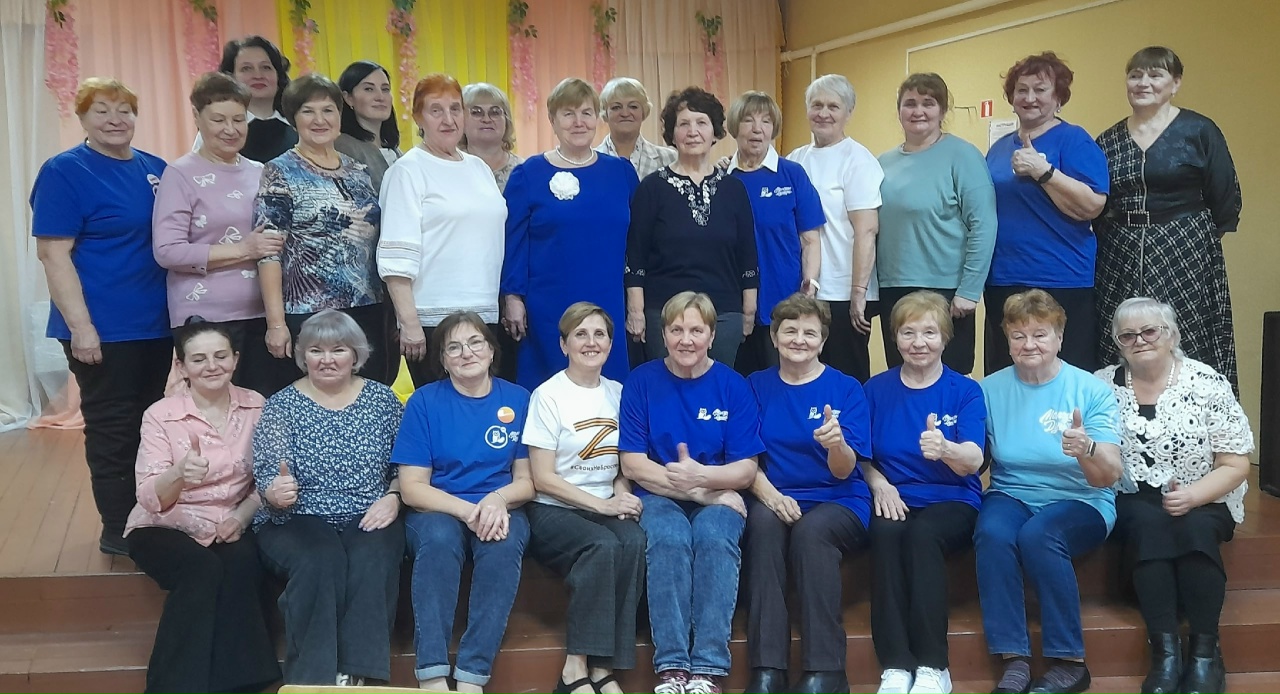 В преддверии Дня волонтёра муниципальный штаб "Мы вместе" совместно с Комплексным центром социального обслуживания населения организовал тёплую встречу для добровольцев.