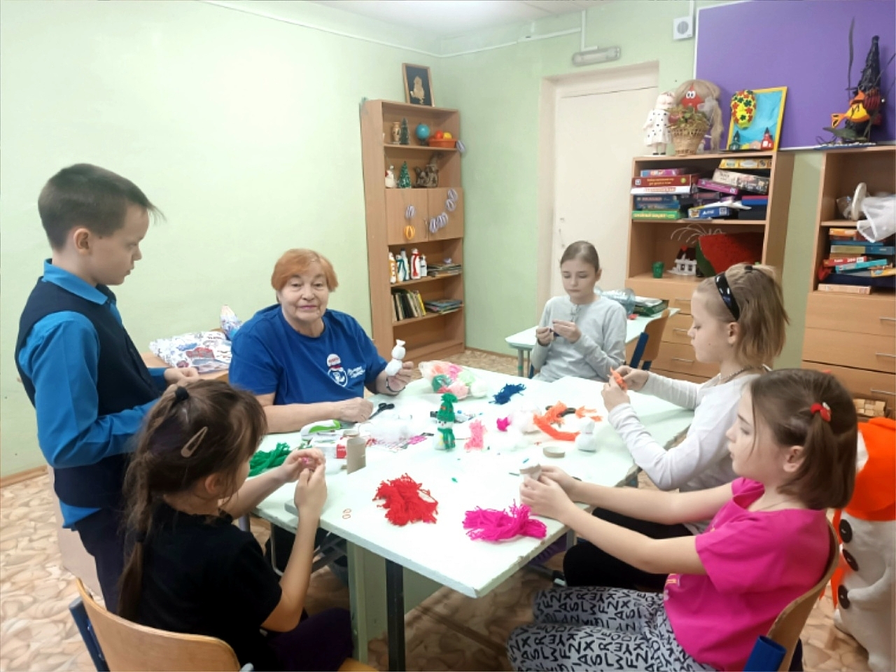 Проект "Бабушкины уроки" продолжает дарить детям новые знания и умения!