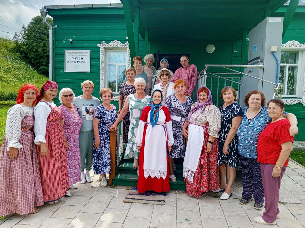 "Серебряные" волонтеры и клуб "Вероника" открыли для себя Музей этнографии Белозерска: история, к которой можно прикоснуться!