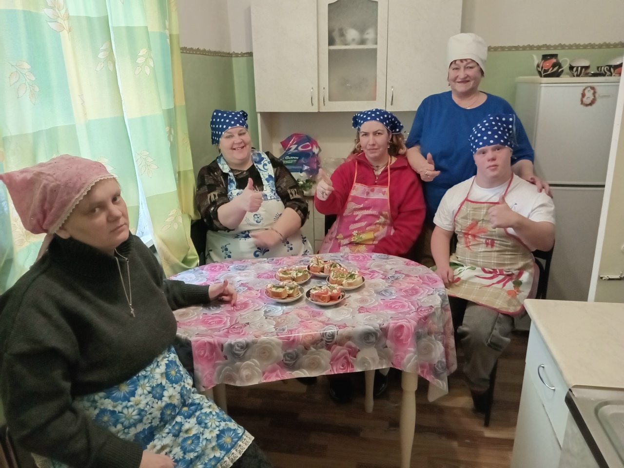 Сегодняшний день в клубе "Вероника" был посвящен увлекательному кулинарному мастер-классу!