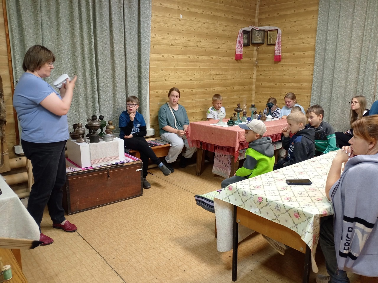 Ребятам из оздоровительной площадки "Карусель" некогда скучать!