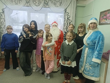 18 ноября - особенный день, ведь это День рождения самого любимого зимнего волшебника - Деда Мороза!