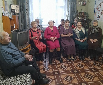 Артисты Центра культурного развития поздравили жителей Дома ветеранов с наступающим Новым годом